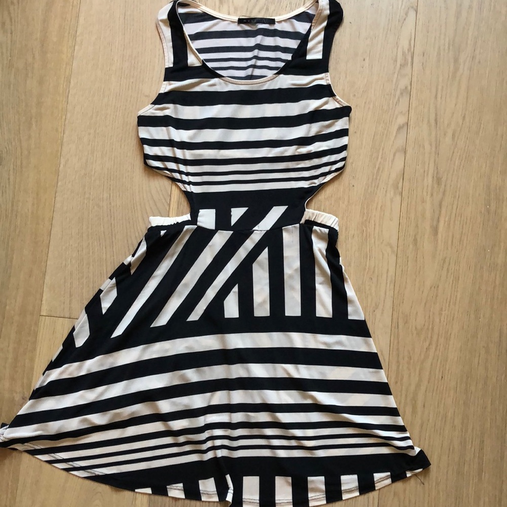 Must Have Women Black & Beige Striped Dress Small